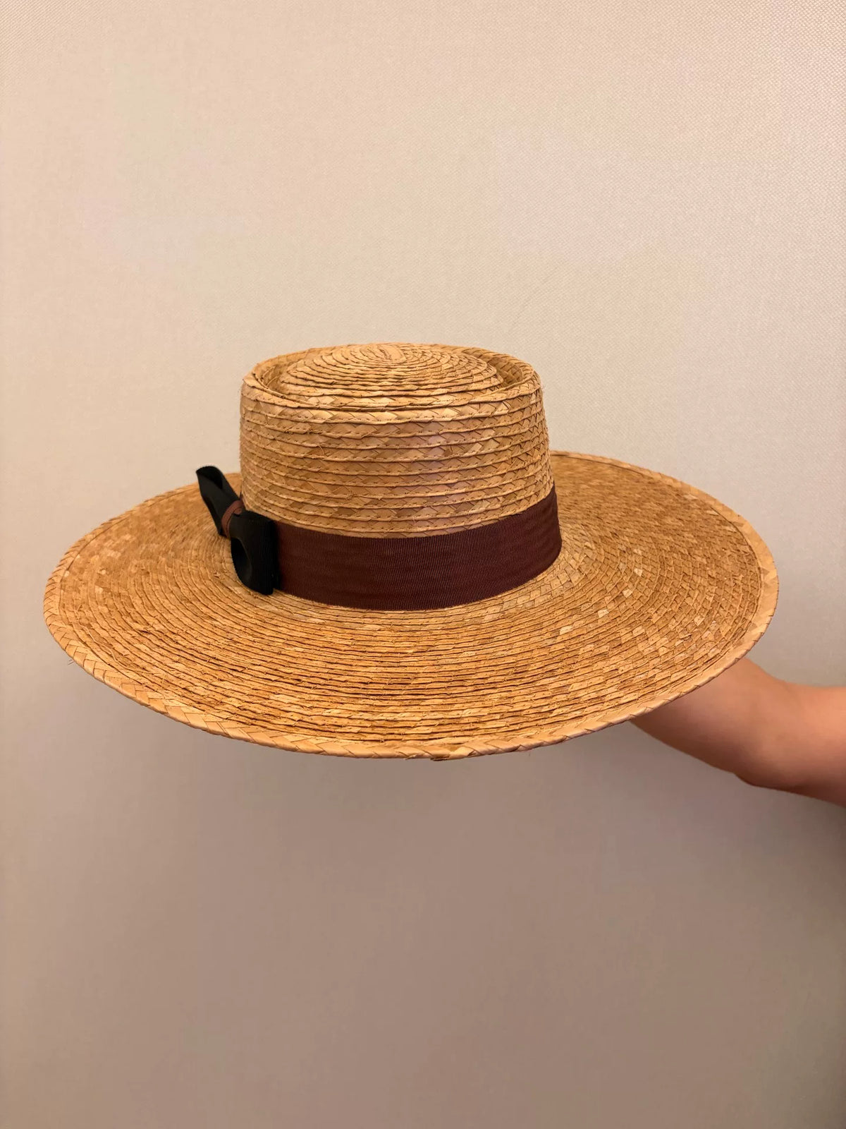 Naturlig solhatt i palmbladshalm