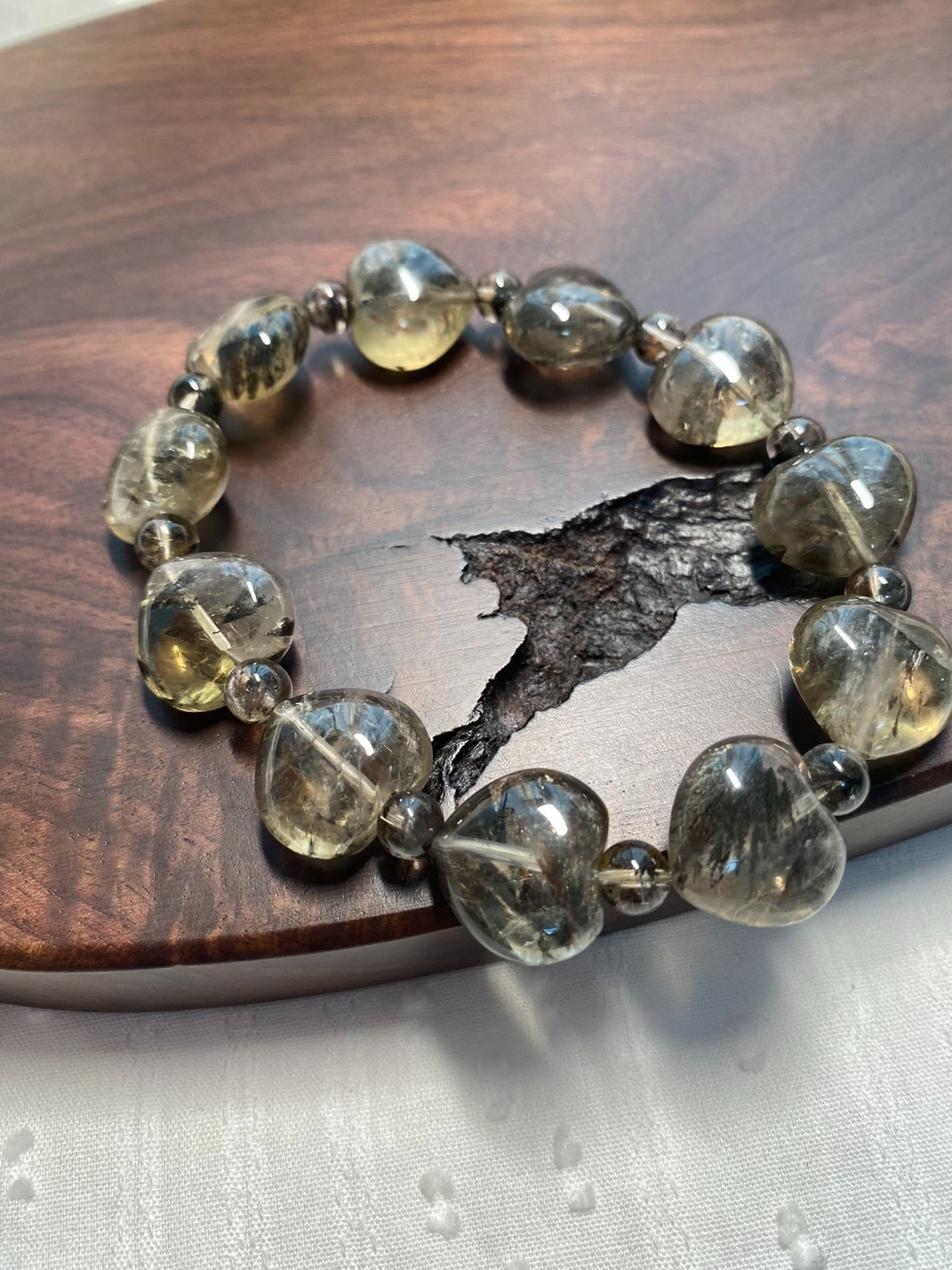 Black Feather Aurora Heart Beaded Bracelet