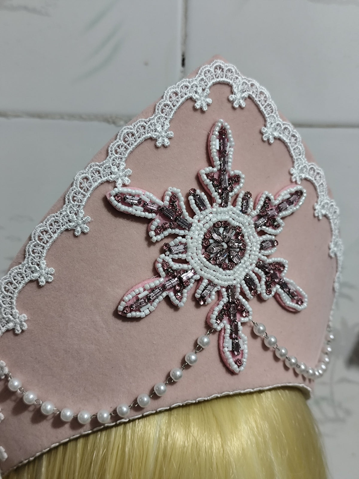 Tocado de corona Kokoshnik Lolita en rosa empolvado