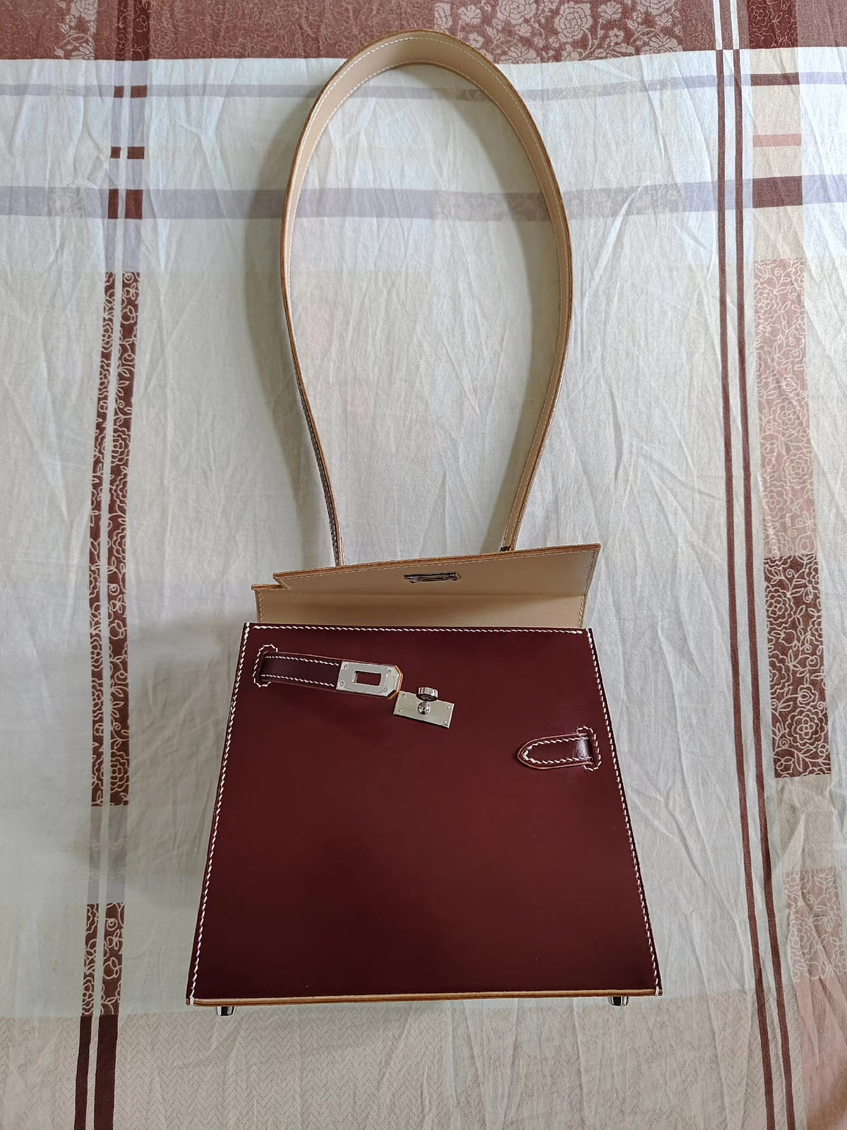 Asymmetrical Kelly Shoulder Bag in Burgundy Leather