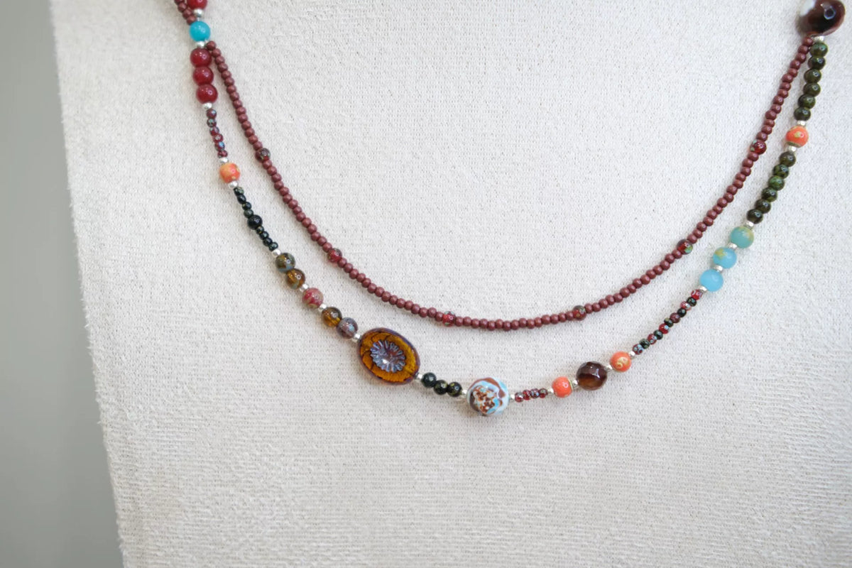Collana a doppio strato marrone Maillard