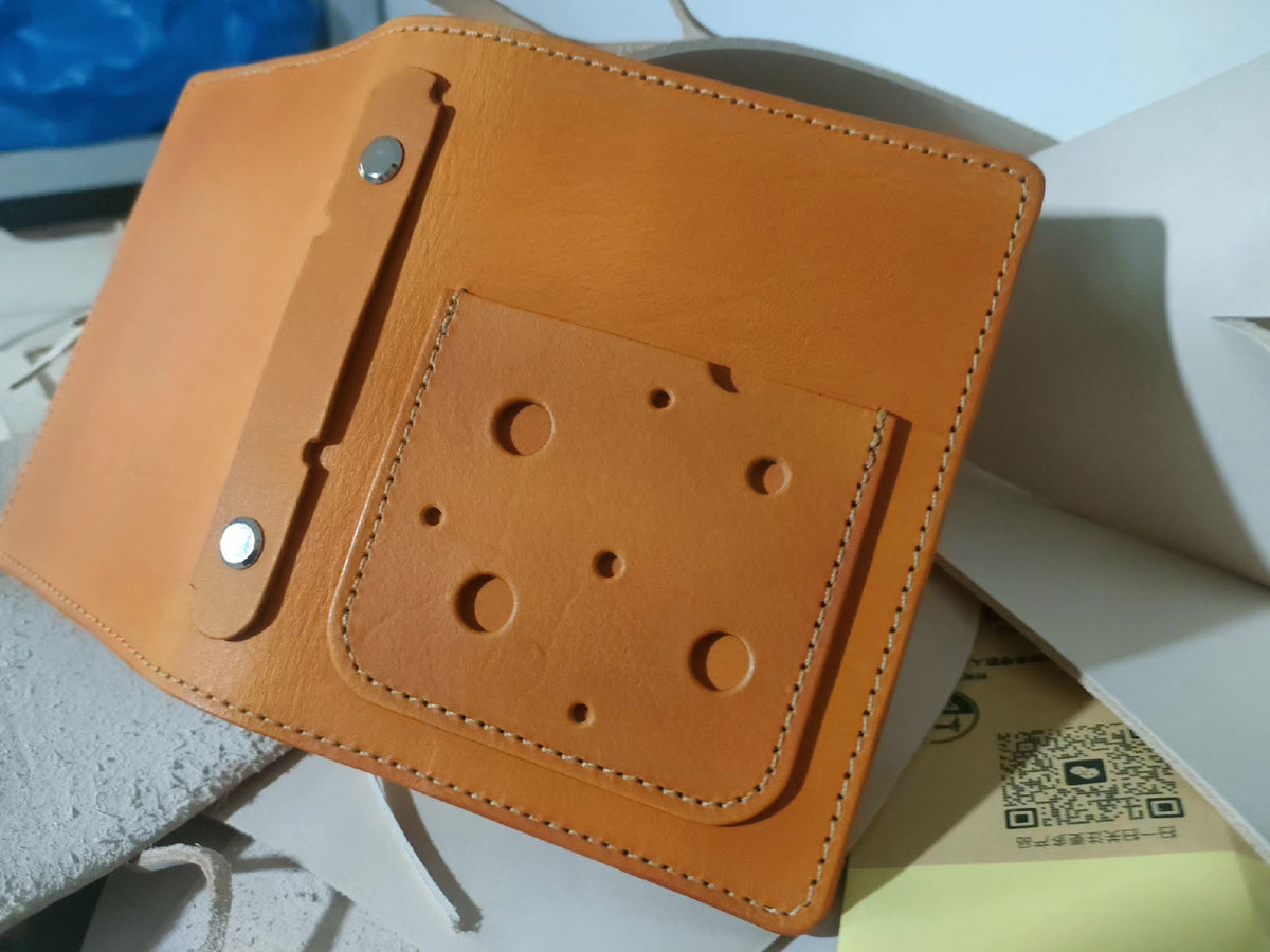 Couverture de carnet A7 en cuir avec découpes fromage