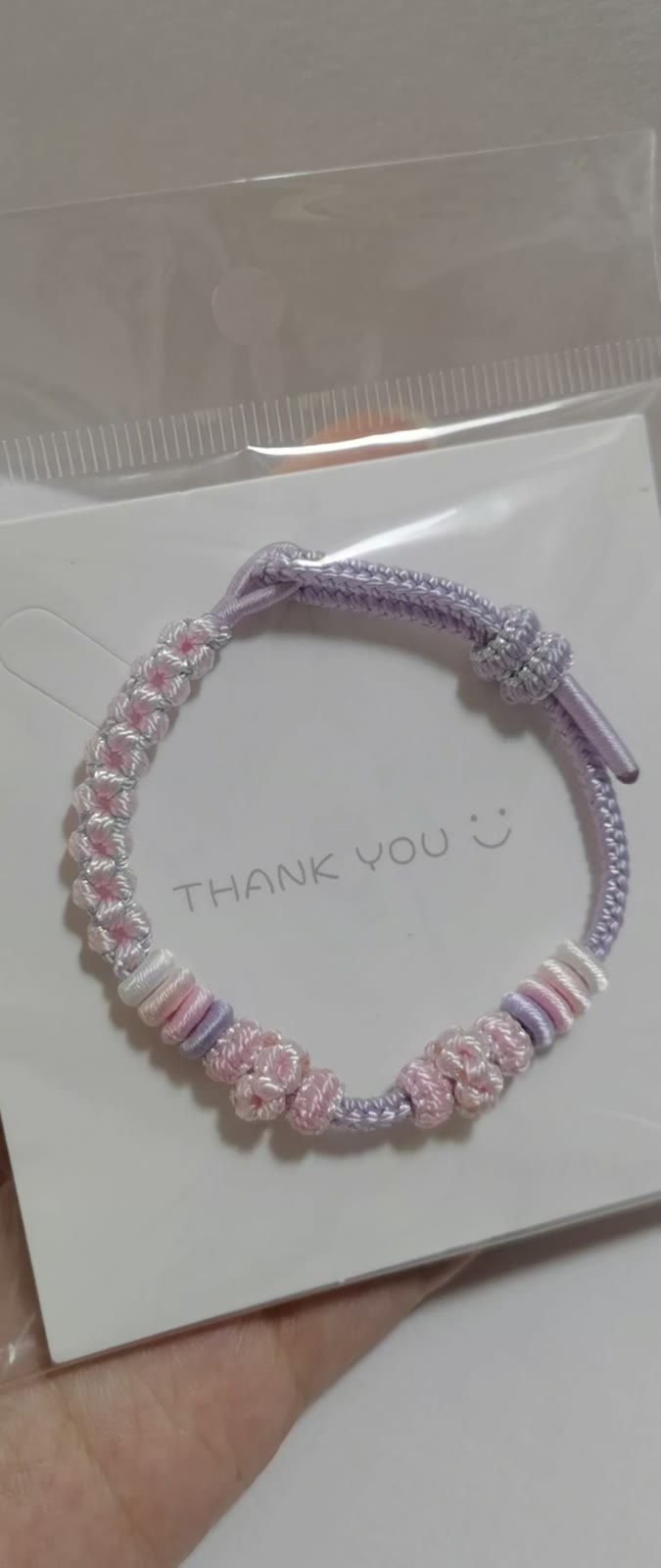 Pulseira Entrançada com Flores, Degradê Rosa e Roxo, Feita à Mão