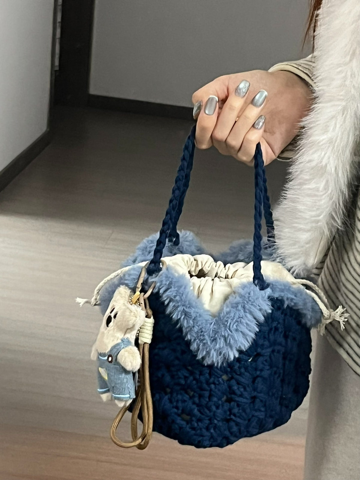 ベアチャーム付き ネイビー クロシェ編みバスケットバッグ