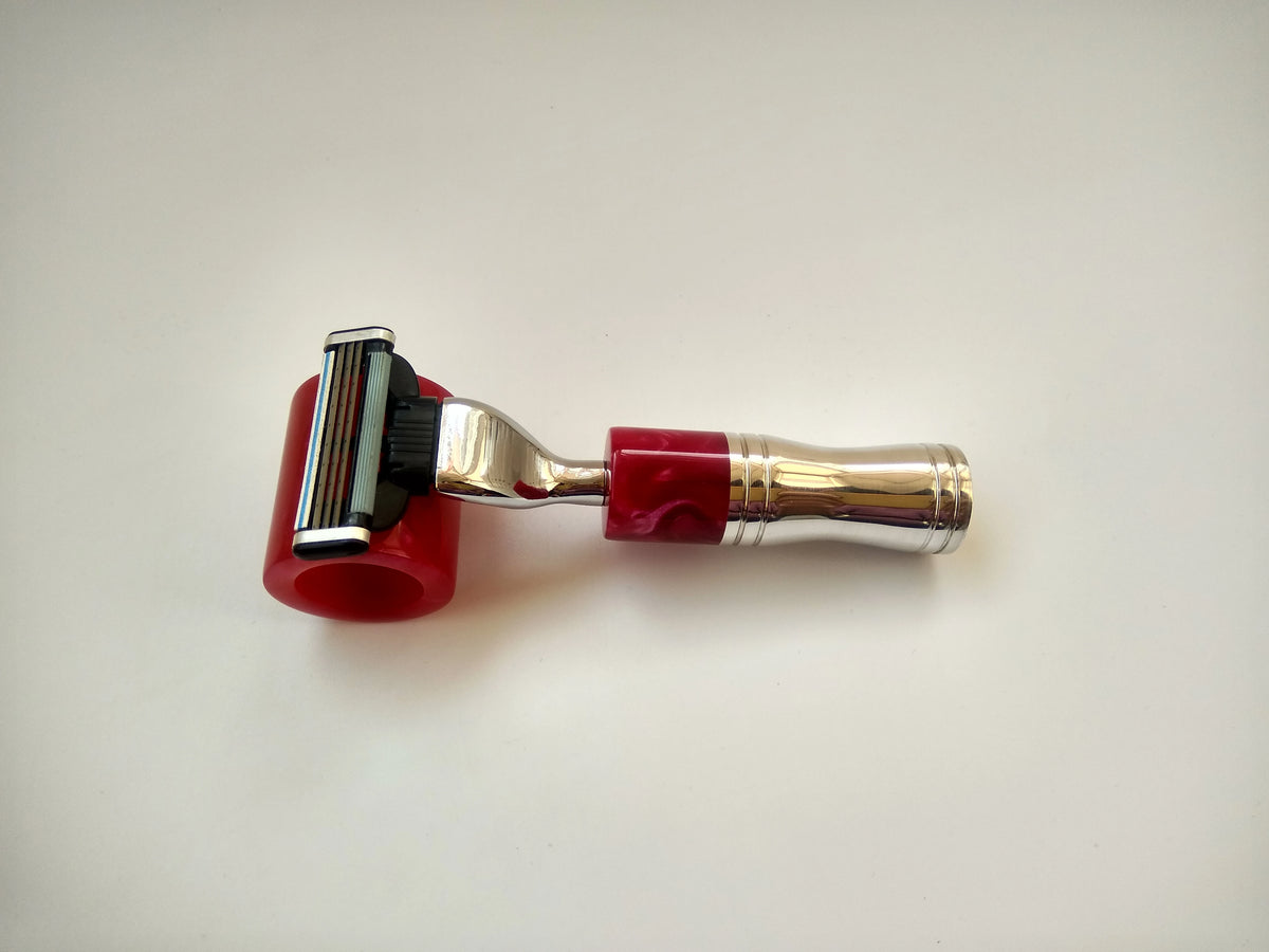 Women's Manual Razor with Pivoting Head