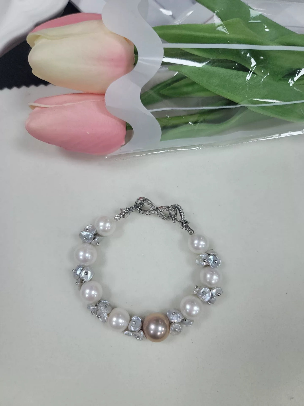 White Pearl Floral Bracelet 18cm