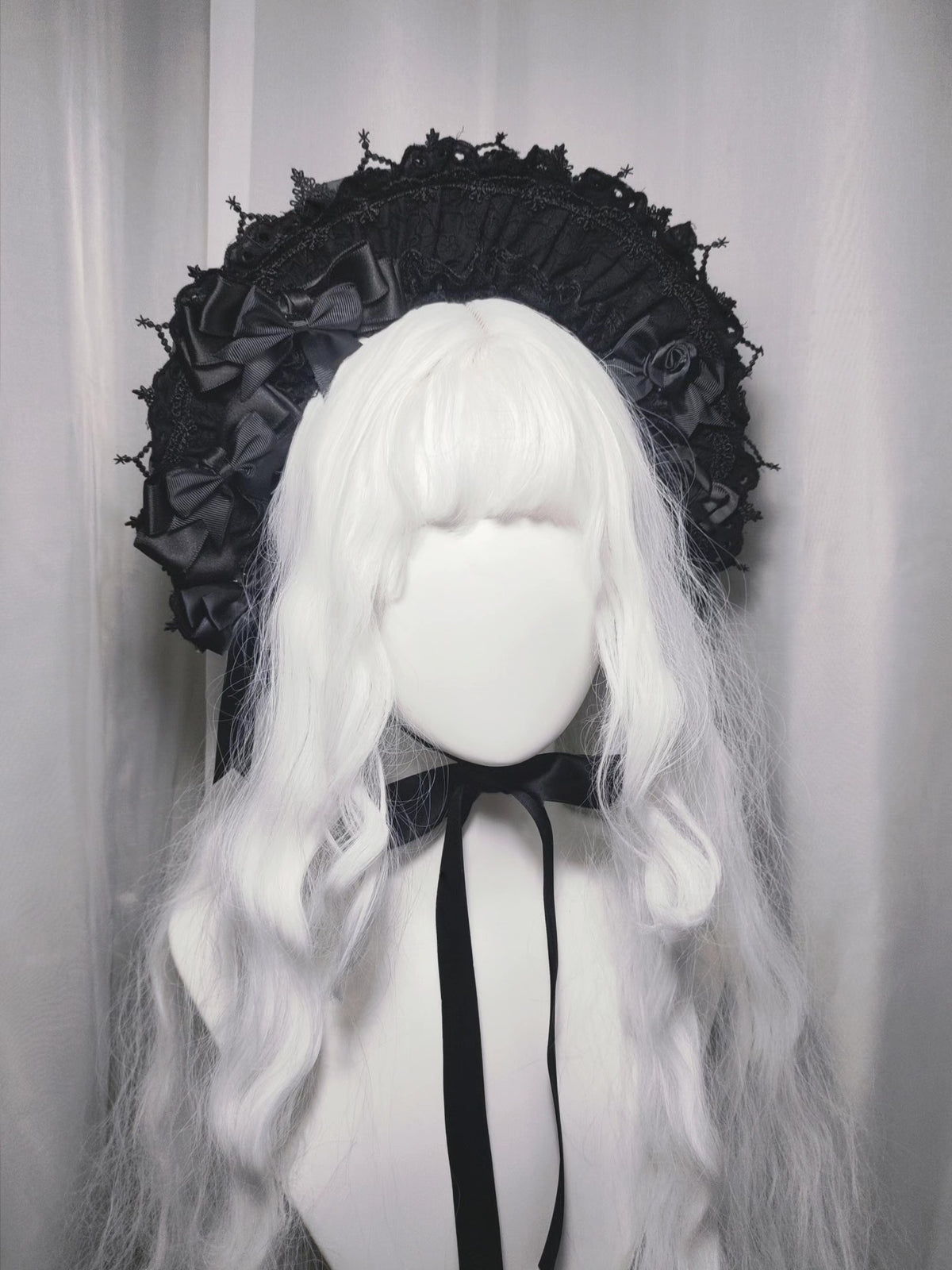 Gothic Lolita Bonnet Black White Lace Bows
