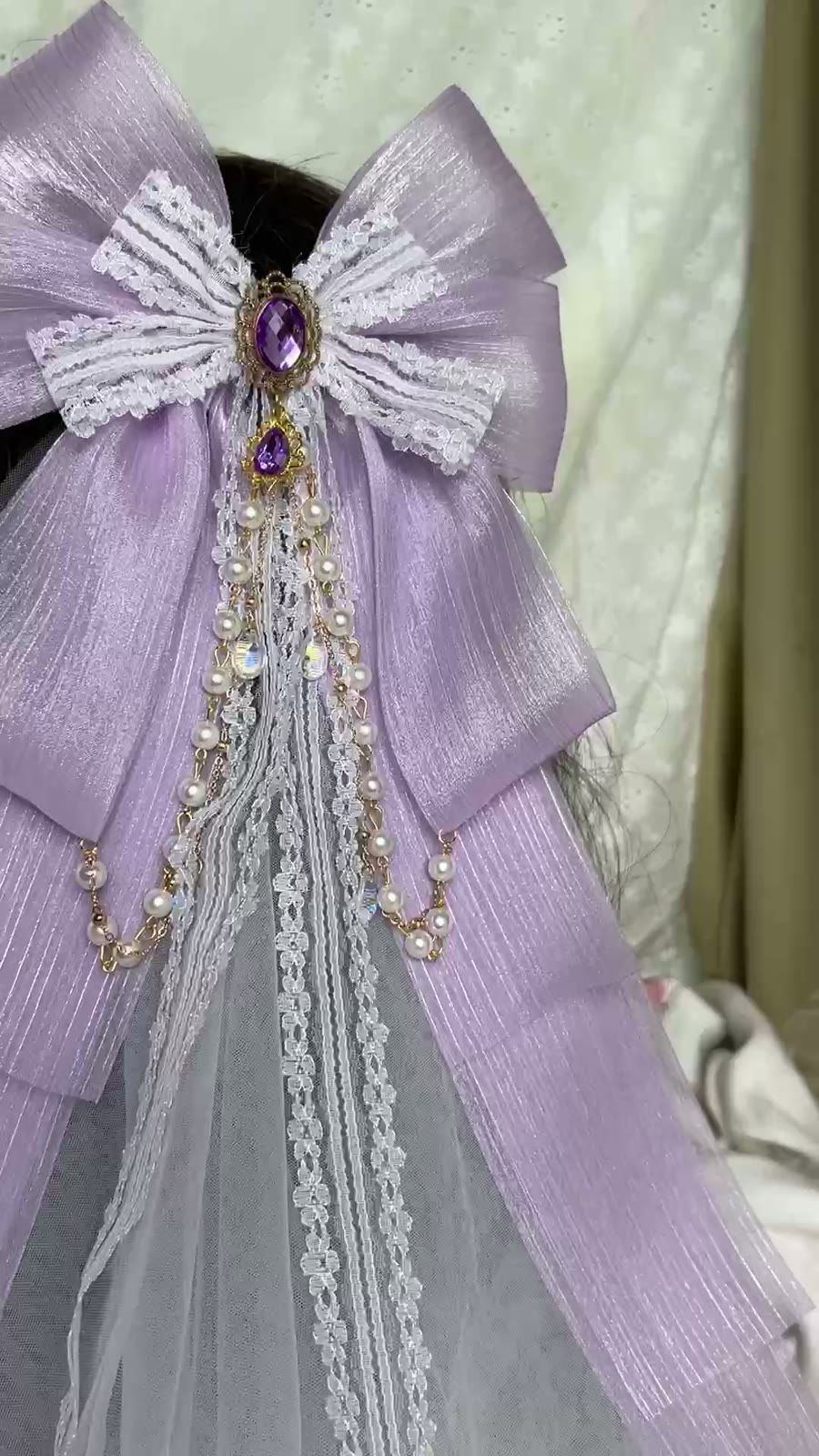Accesorio de lazo de gran tamaño en color lavanda