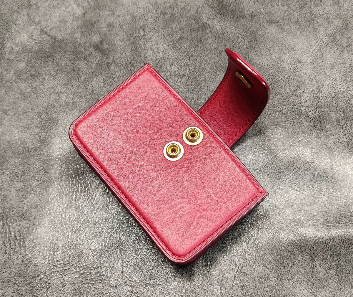 Handgenähter roterter Leder-Akkordeon-Kartenhalter