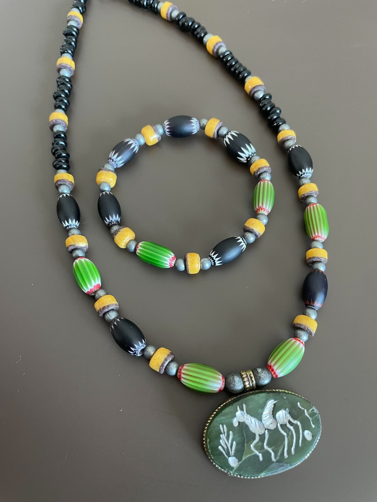 Retro Glass Bead Necklace with Oval Pendant