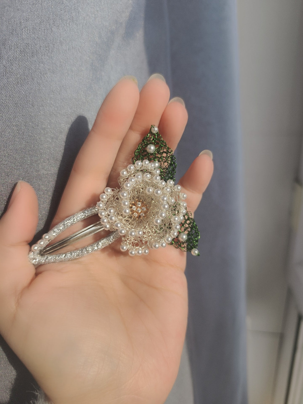 Pearl Peony Duckbill Clip Hair Accessory