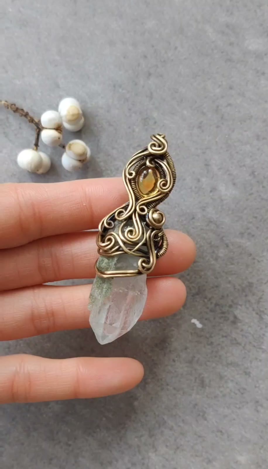Groene Phantom Kwarts Wire Wrapped Hanger