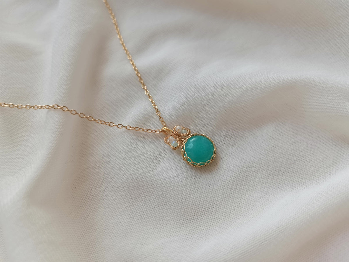 Colar com Pendente Amazonite Butterfly Enrolado à Mão