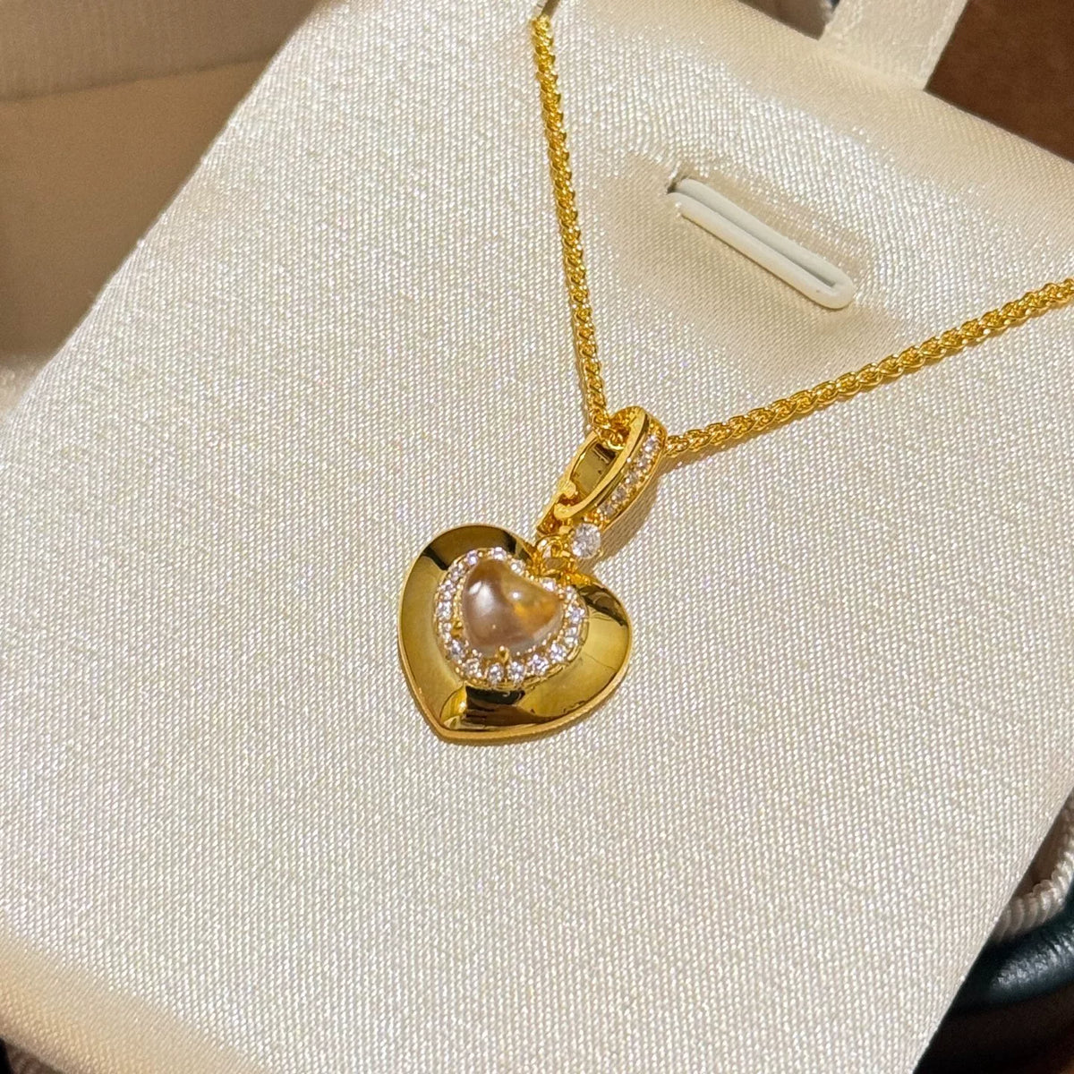 Collar con colgante de corazón bañado en oro S925
