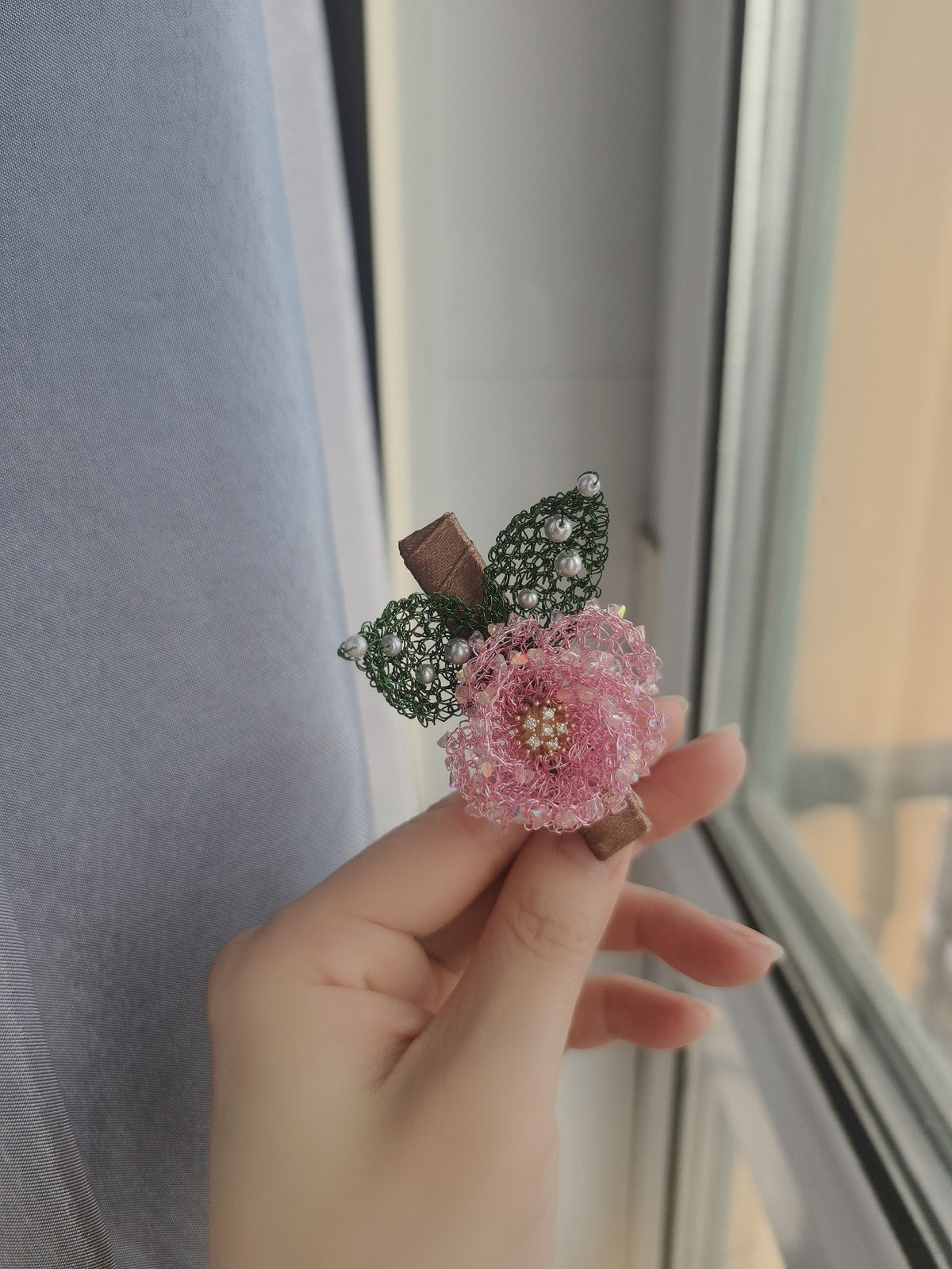 Wire Peony Crystal Hair Clip