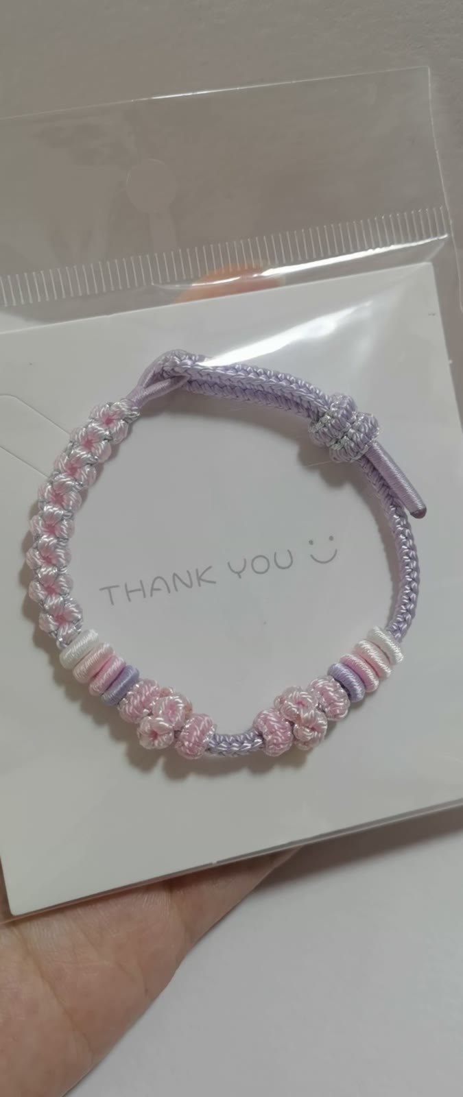 Pulseira Entrançada com Flores, Degradê Rosa e Roxo, Feita à Mão