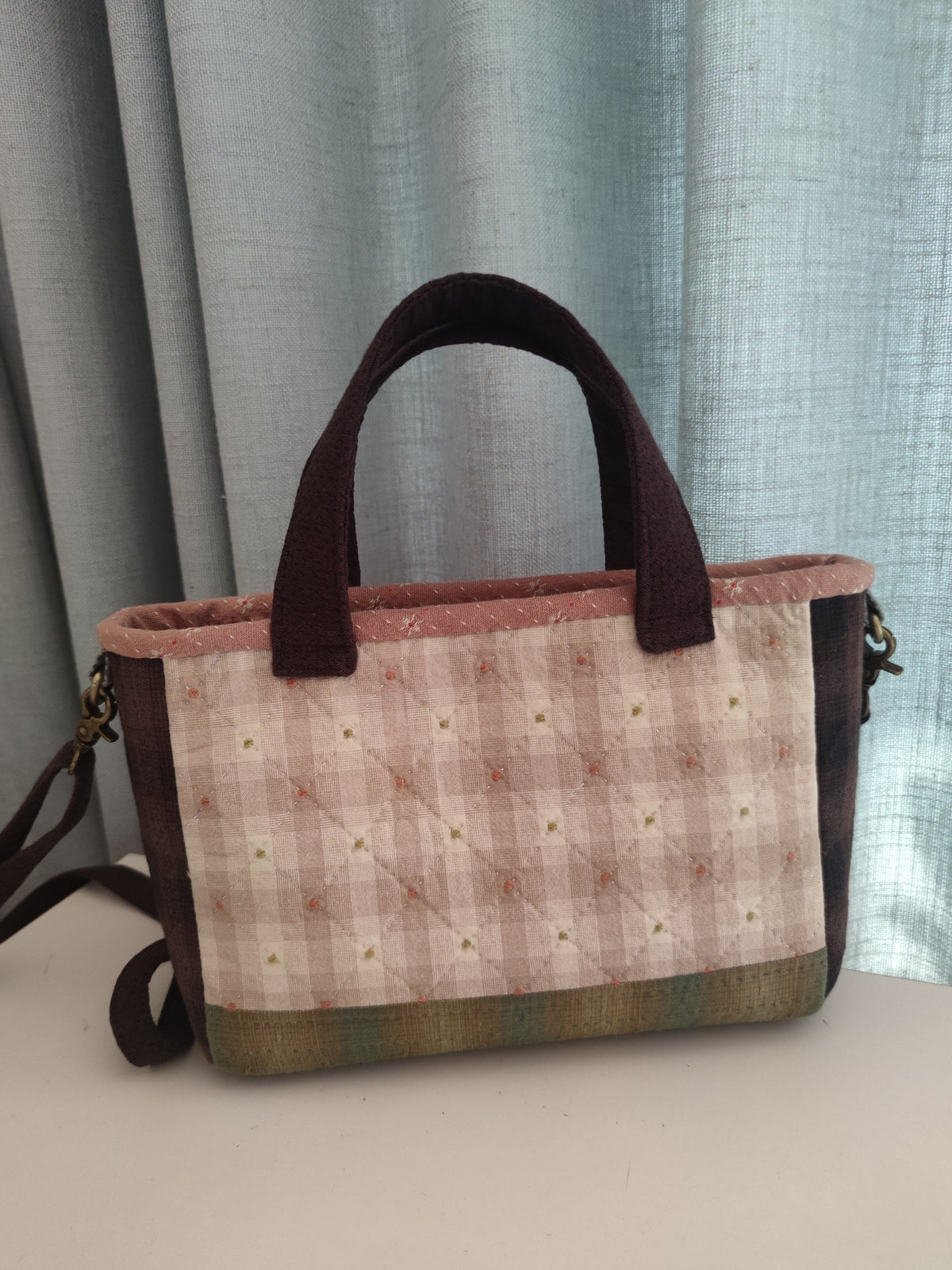 Bolso tote de patchwork musical hecho a mano