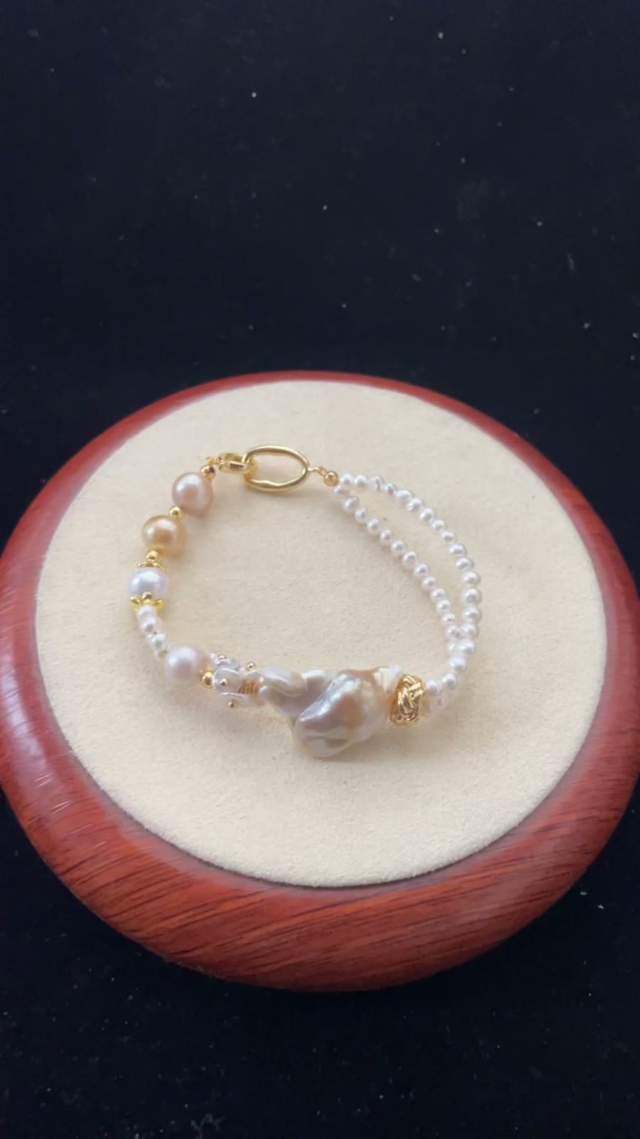 Natural Baroque Pearl Bracelet Gold Accents