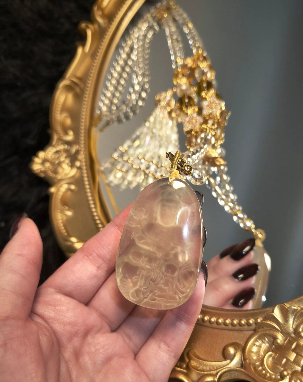 Halskette mit Guanyin-Anhänger aus gelbem Quarz