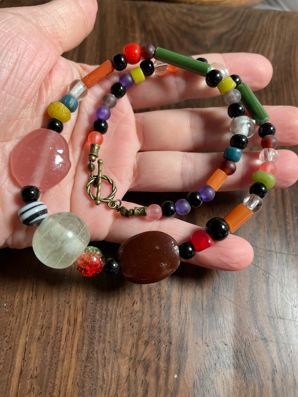 Collar de cuentas de vidrio multicolor 43 cm