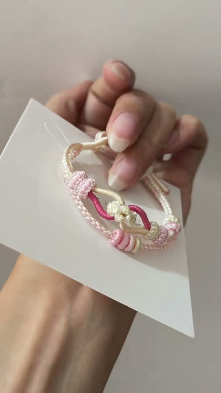 手編み ピンクとホワイトのツートンブレスレット