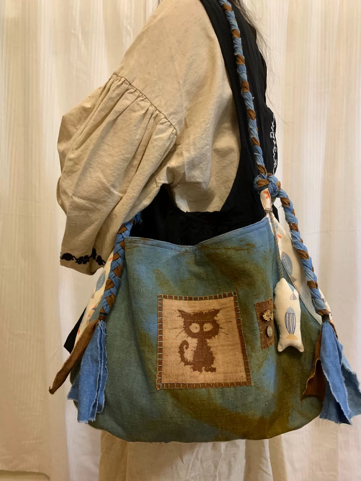 Borsa a spalla in cotone tessuto a mano con toppa gatto