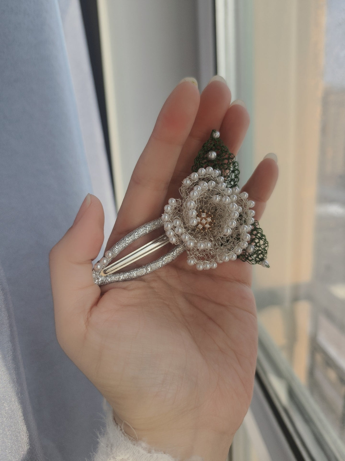 Pearl Peony Duckbill Clip Hair Accessory