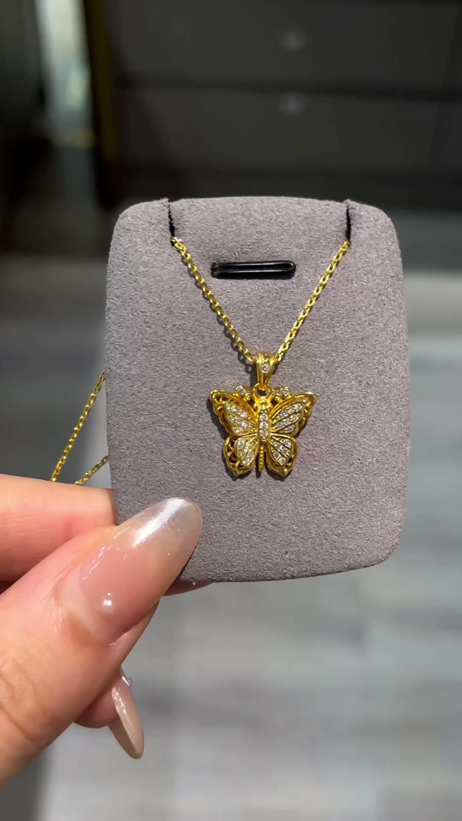 Collana farfalla traforata in argento S925 placcato oro