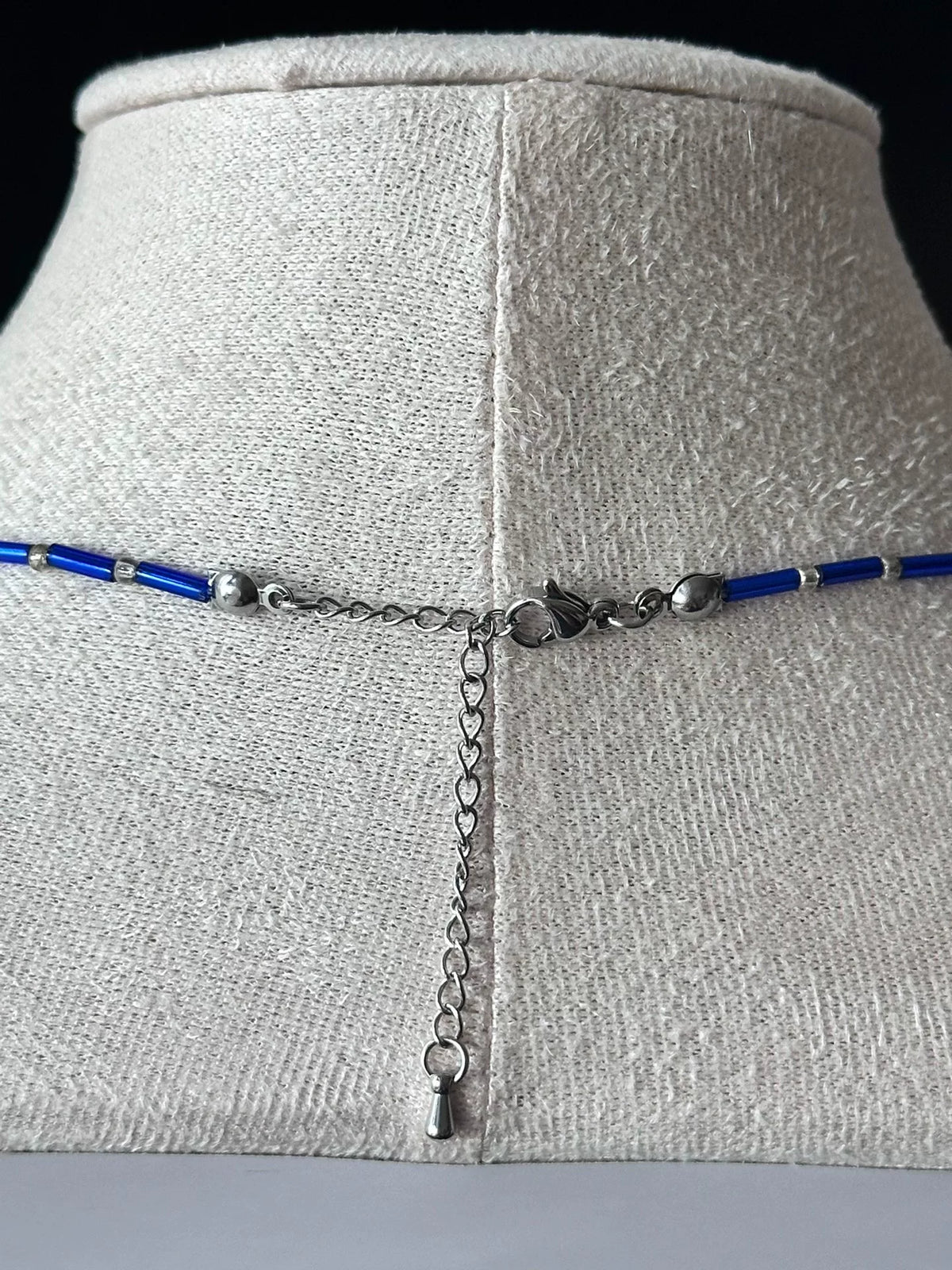 Handgefertigte blaue Perlenkette mit Süßwasserzuchtperlen