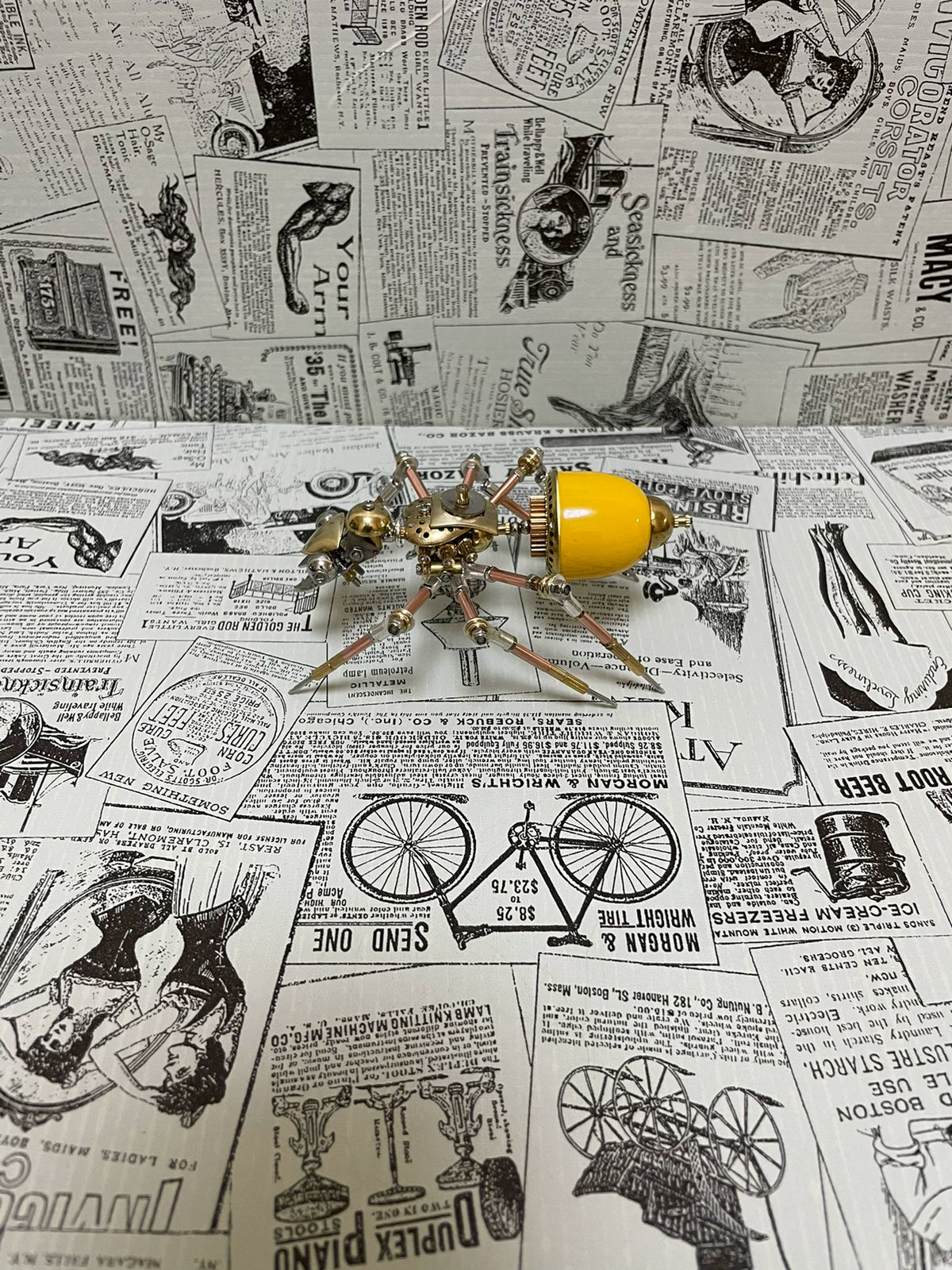 Escultura de Inseto Mecânico Steampunk em Latão e Cobre