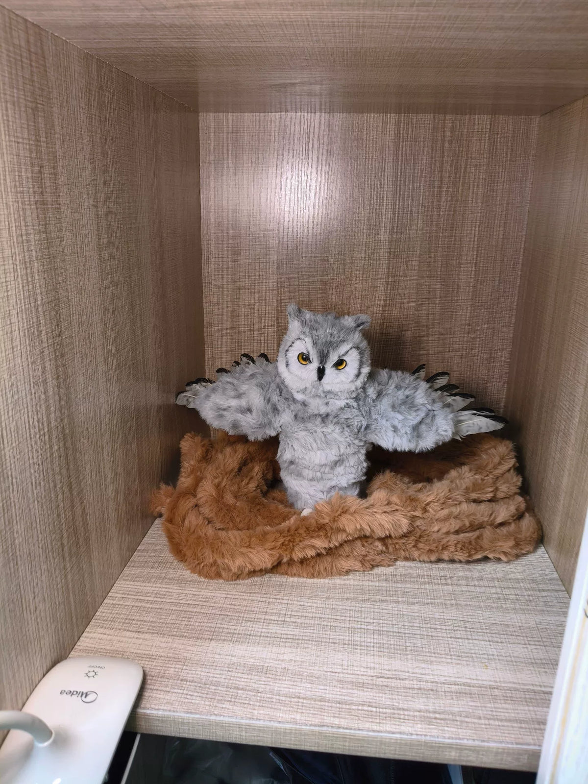 Handgefertigte Eule aus Chenille-Pusdraht