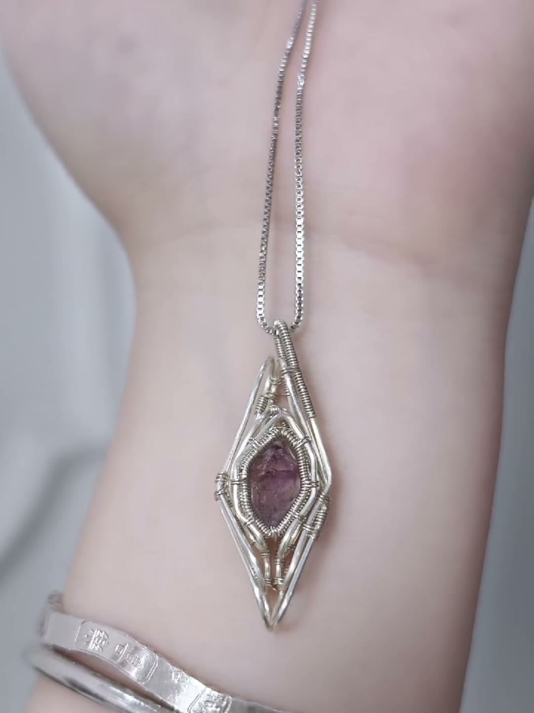 Paarse Super Seven Ketting met Omwikkelde Hanger