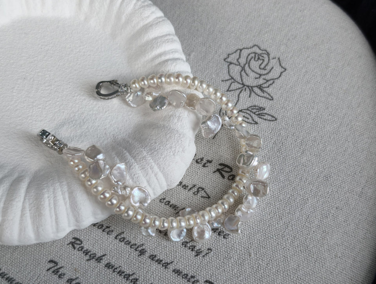 Bracciale a doppio filo con perle barocche d'acqua dolce