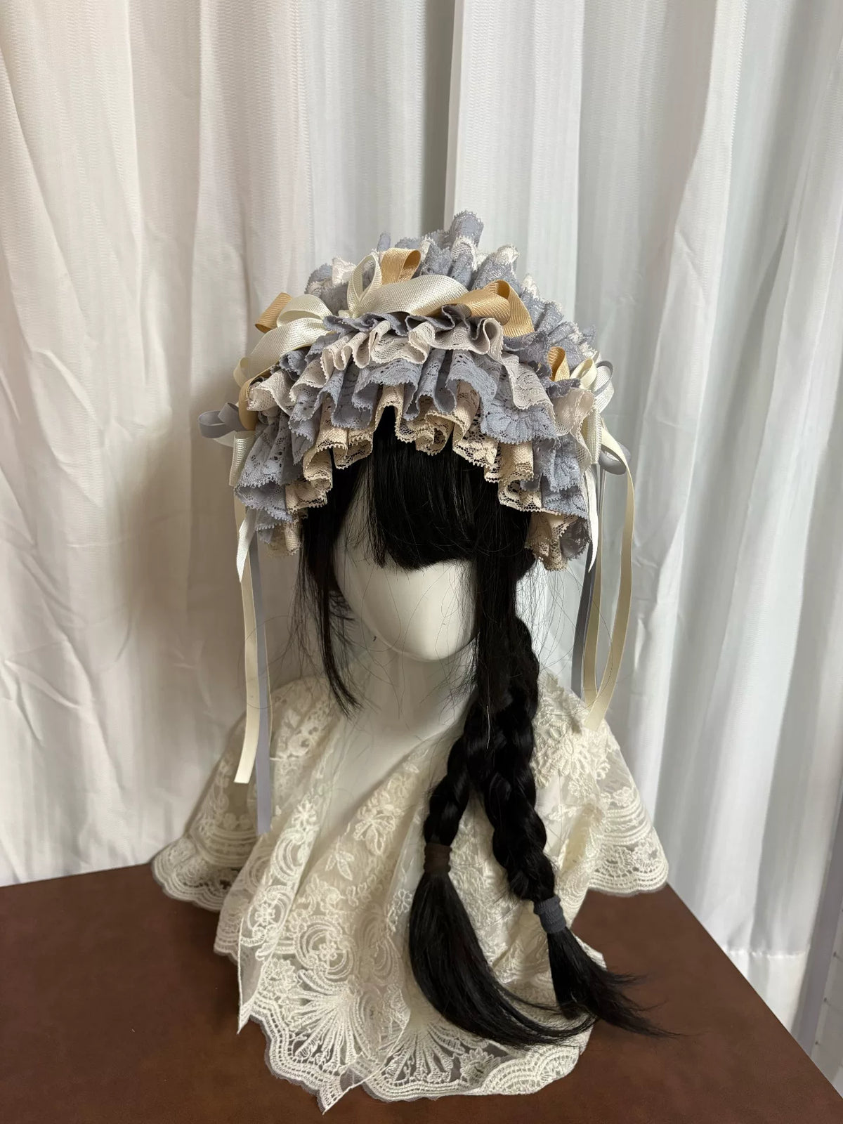 Copricapo in pizzo a volant stile Lolita