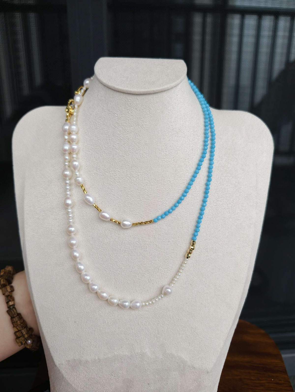 Colar de Pérolas de Água Doce com Contas Azul-Turquesa