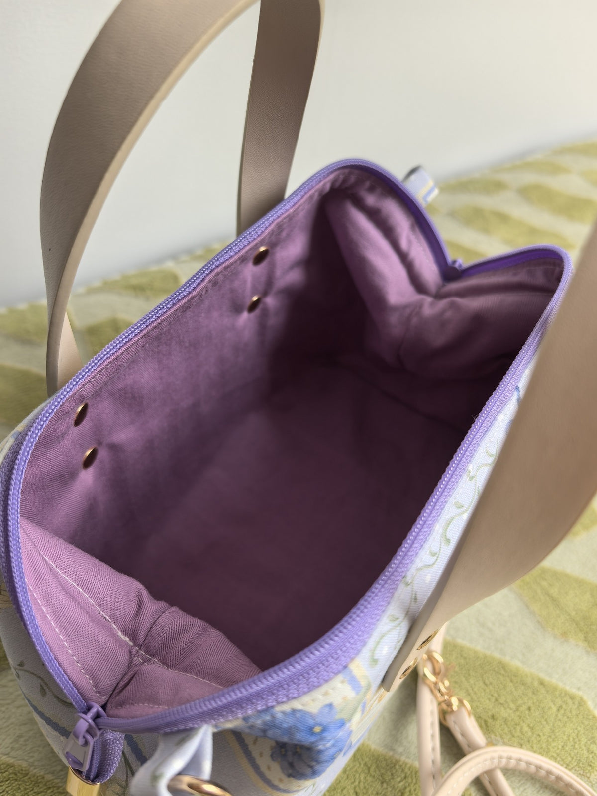 859038994574 - Image 5