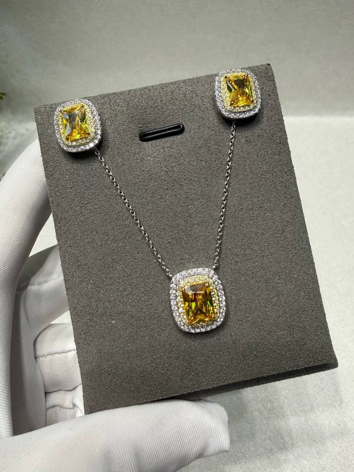 Collana con ciondolo S925 Giallo e Radiant Halo