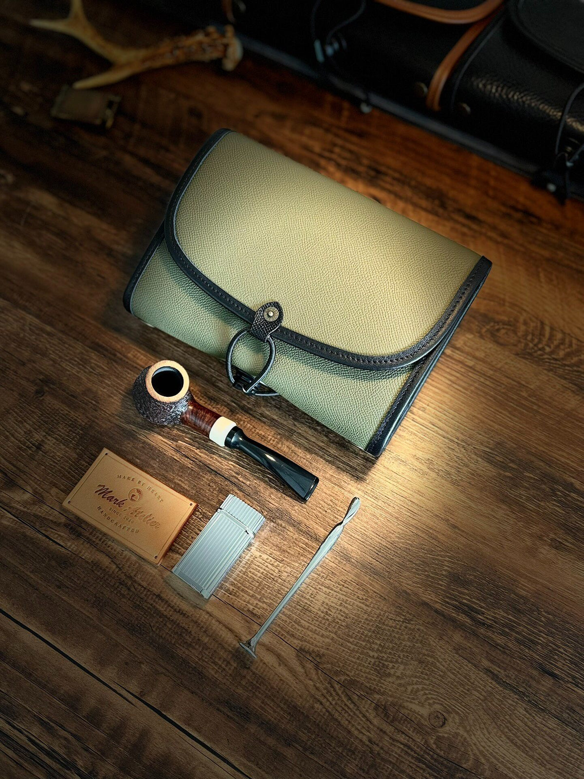 Leather Pipe Case with Olive Green Finish