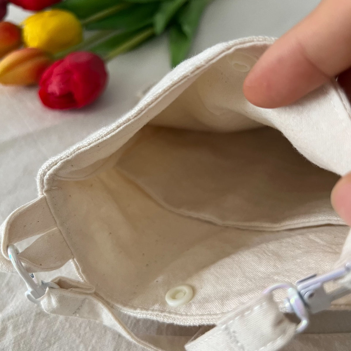 Handgefertigte Baumwoll-Leinen-Handytasche mit Katzen-Applikation