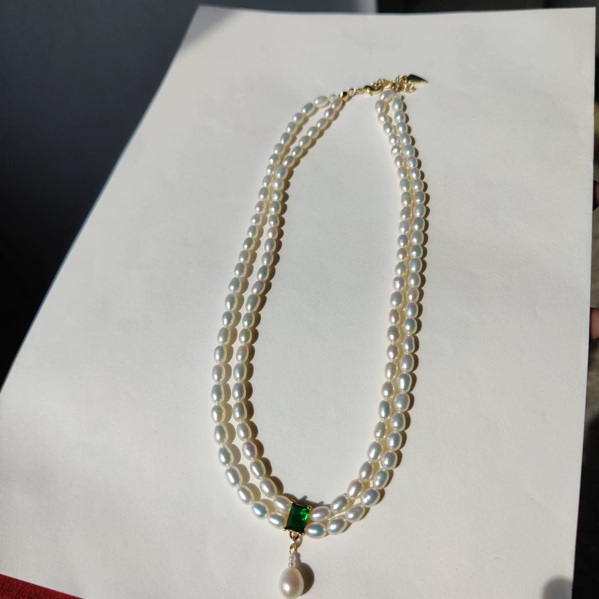 Collar de Doble Hilera de Perlas Verde Esmeralda