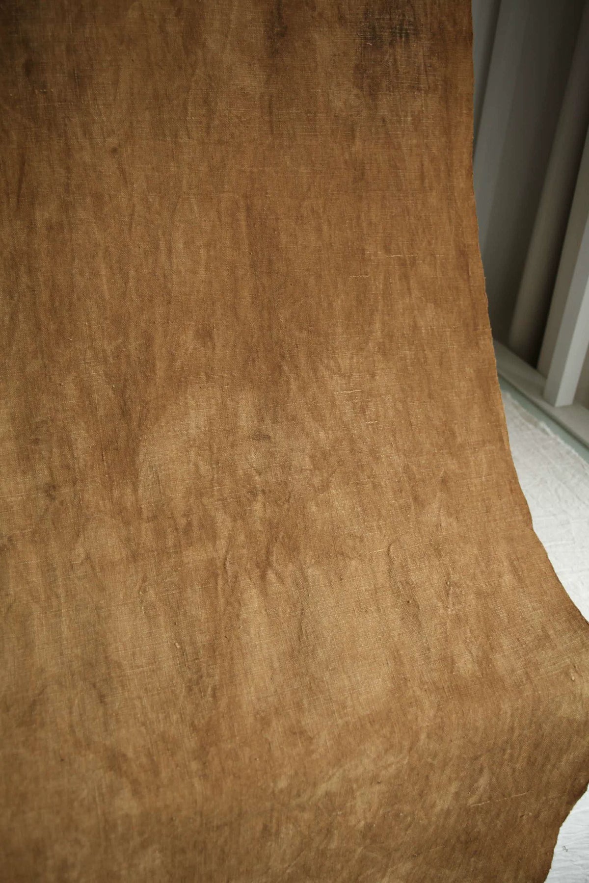 Tissu de coton tissé à la main teinture végétale ocre