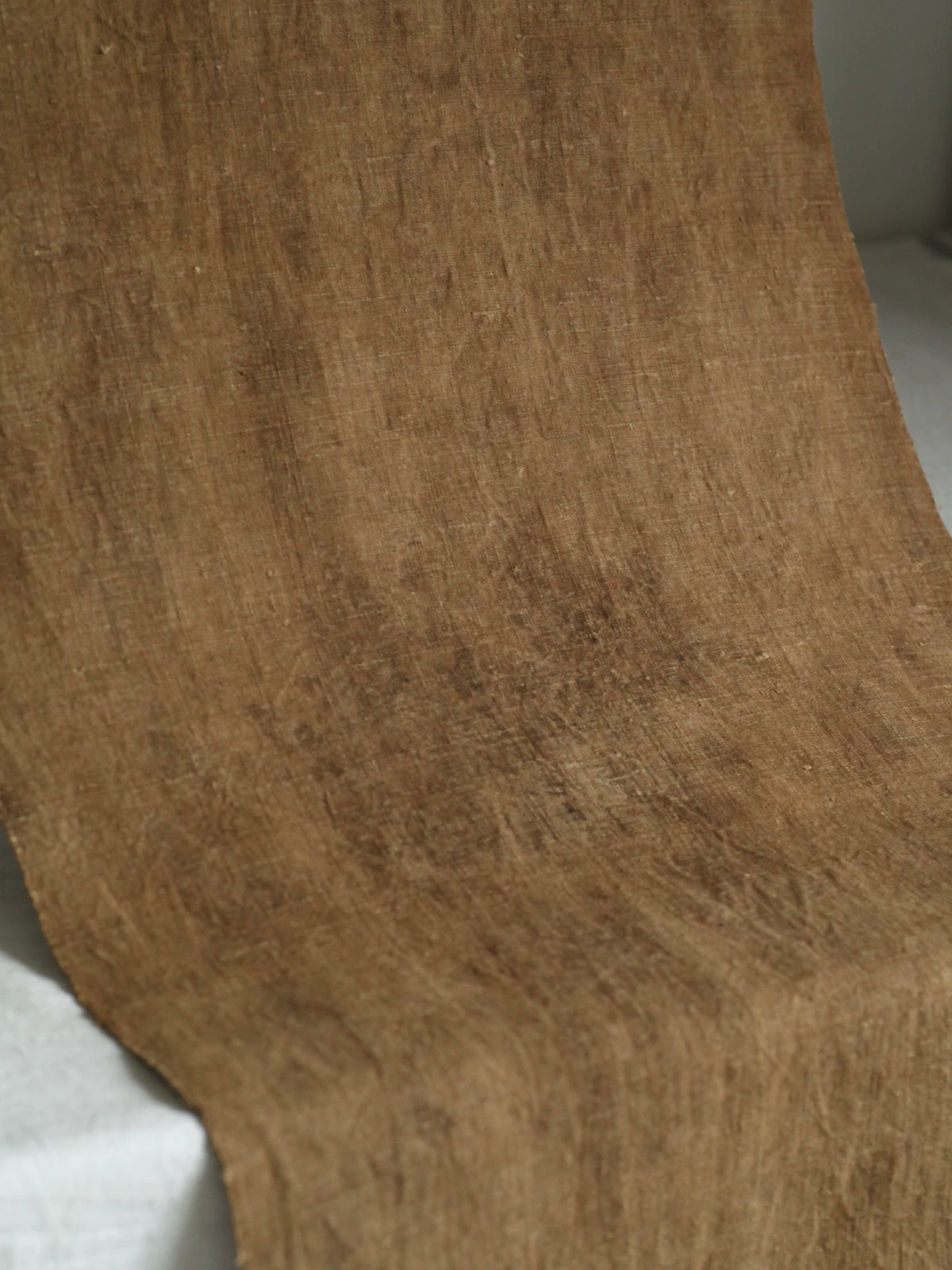 Tissu de coton tissé à la main teinture végétale ocre
