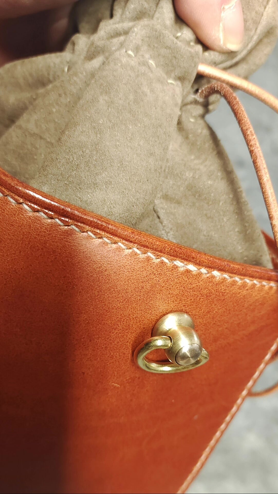Drawstring Square Bag Buttero レザー Cognac