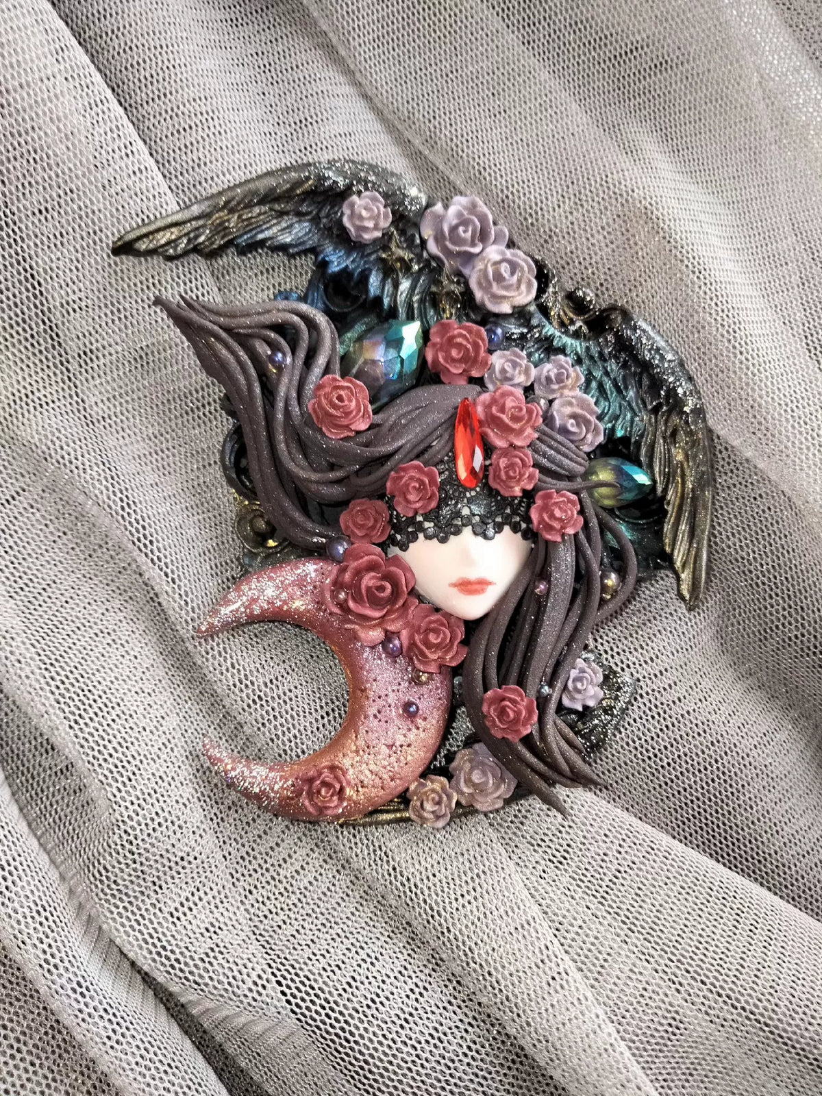 Kühlschrankmagnet Puppenkopf aus Ton, 8 cm