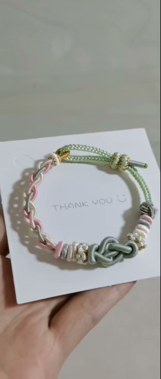 Bracelet en cordon tressé main avec nœud Vert et Rose