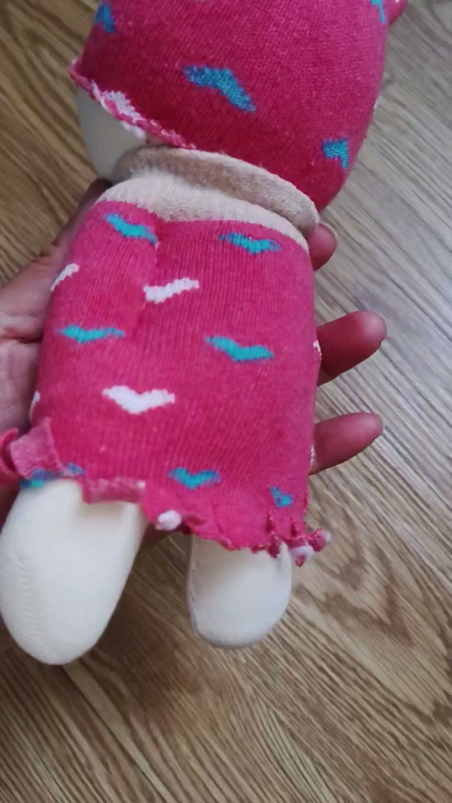 Poupée chaussette tricotée rose 20 cm