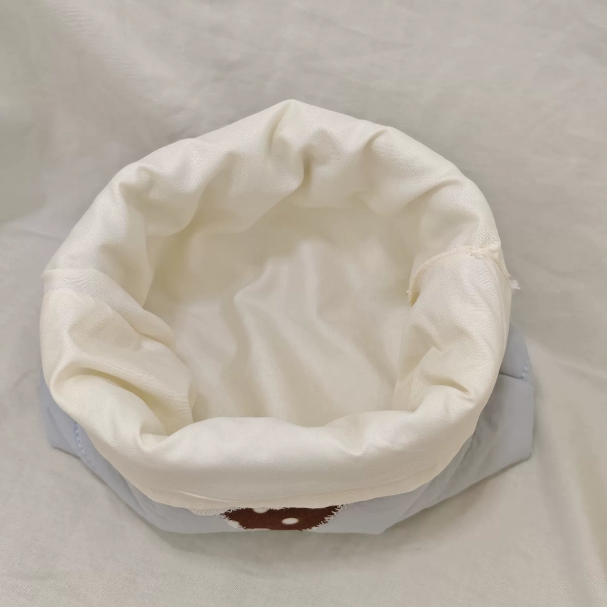 Pochethette matelassée faite main bleu pâle