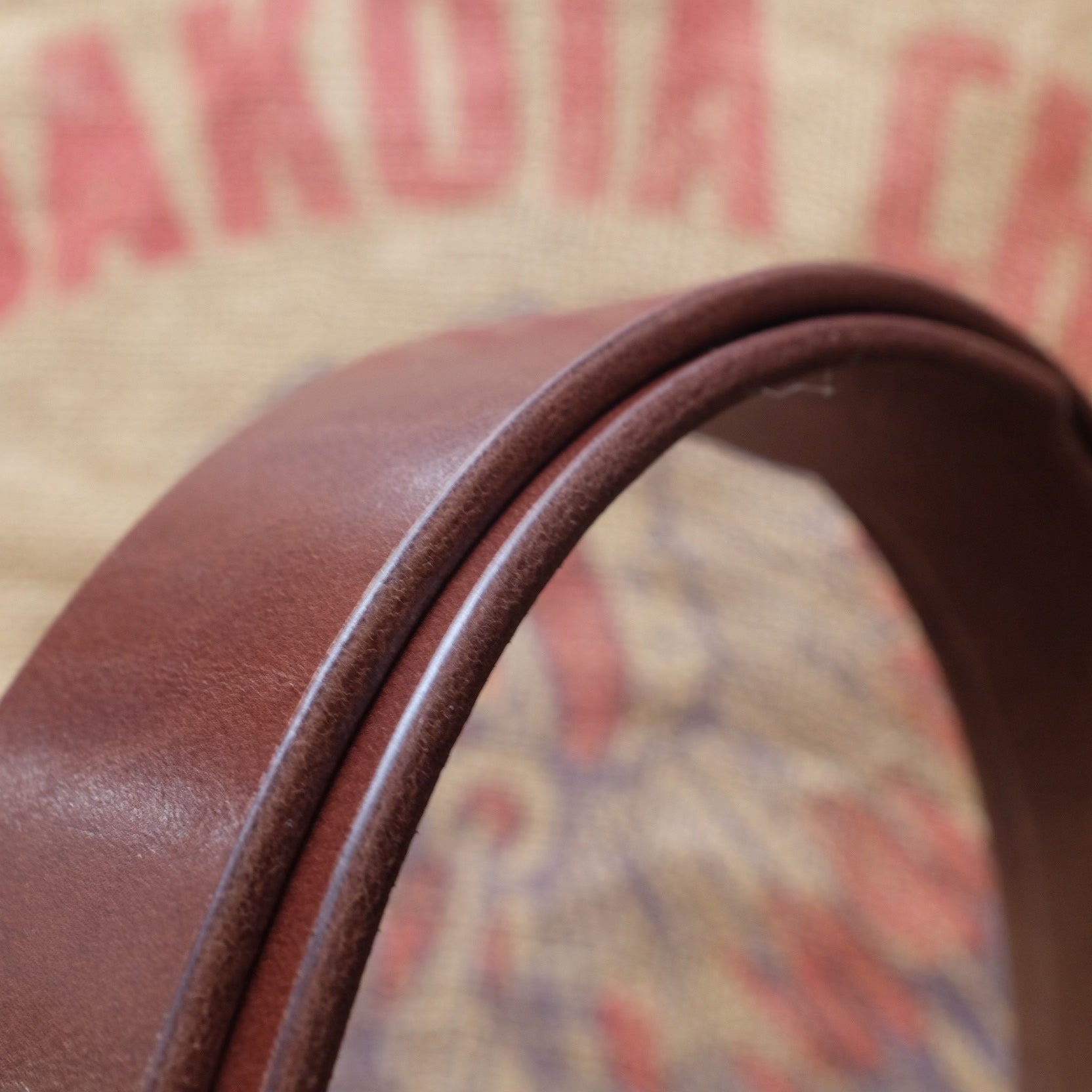 Full-Grain Leather Belt with Oyster Shell Silver Buckle