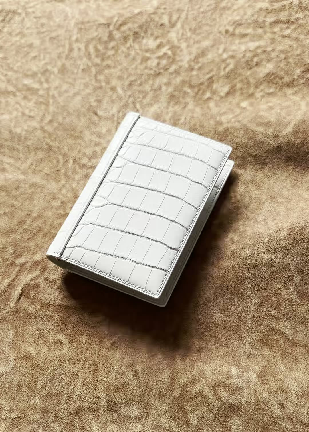A7 アリゲーター レザー バインダーカバー グレーシャーホワイト