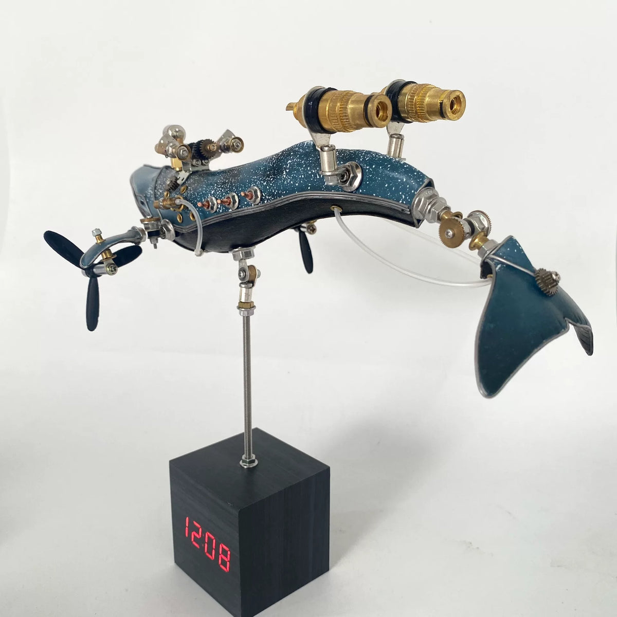 Steampunk Mechanische Walvissculptuur met Digitale Klok